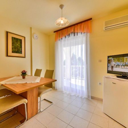 Apartment Fani-1 By Interhome Banjol Buitenkant foto